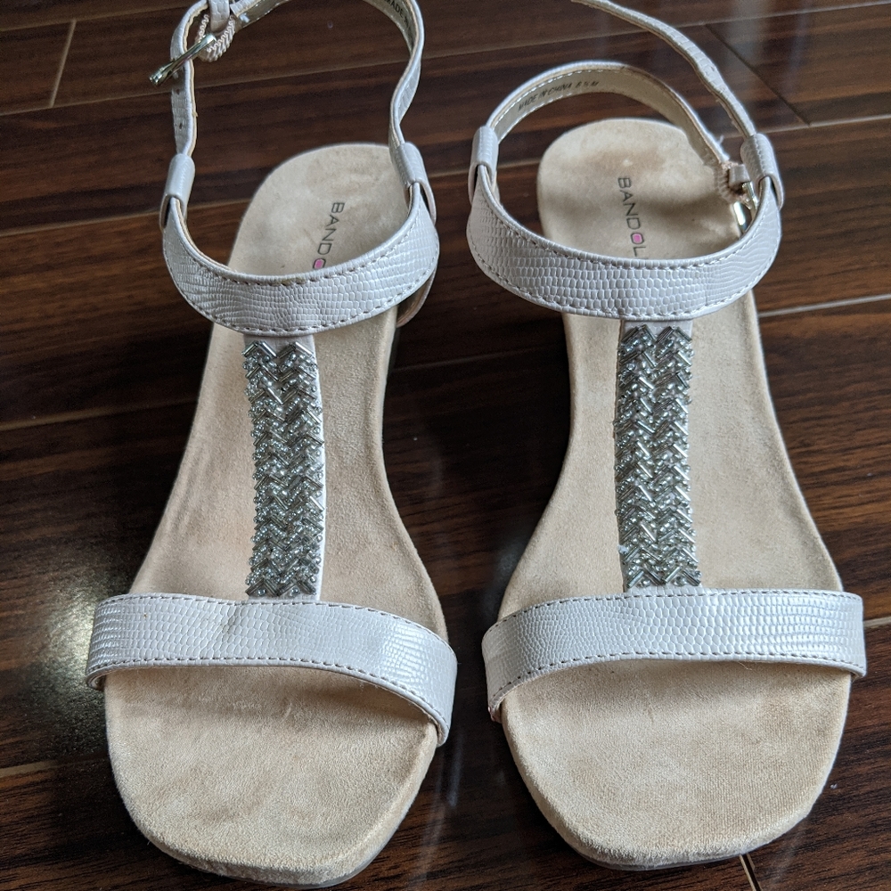 Bandolino wedge sandals 6 1/2M